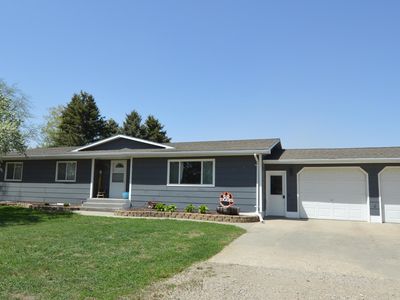 Property at 302 Cambridge Ave, Ipswich, SD