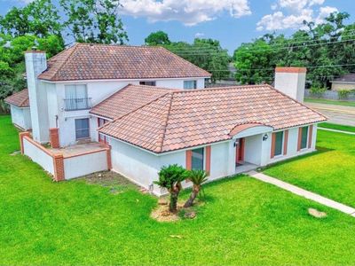 327 Live Oak Ln