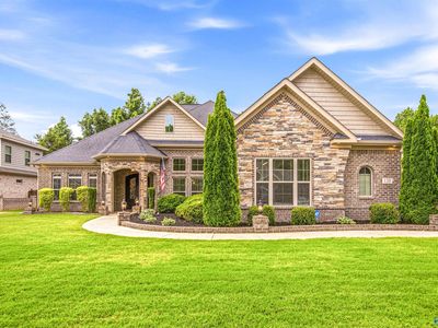 120 Huntsmen Ln