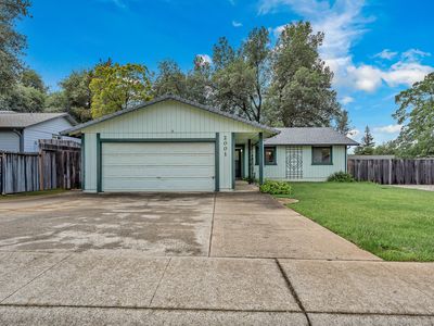 2001 S Ridge Dr