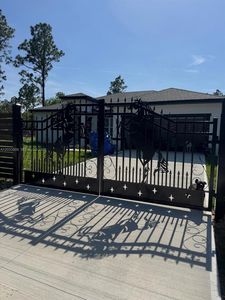 1398 SW Breezy Point Dr