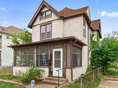 3322 Stevens Ave