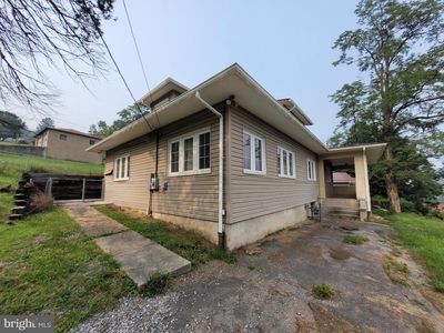 885 Braddock Rd