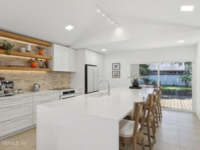 5530 OAK CROSSING Drive