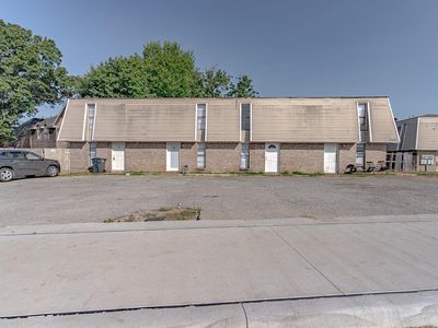 1900 Cedar Heights Dr