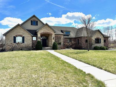 801 Prairie Lake Dr