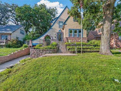 3908 Maquoketa Dr
