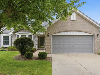 7492 Green Meadow Ln