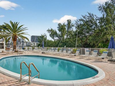 2850 NE 14th Street Cswy #107