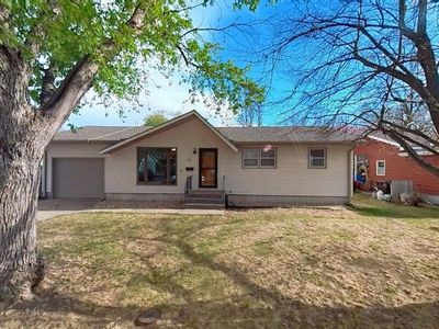 Property at 803 E 36th St, Kearney, NE