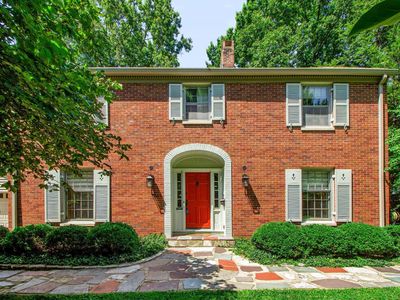 160 W Royal Forest Blvd
