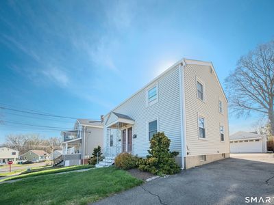 424 Rockwell Avenue