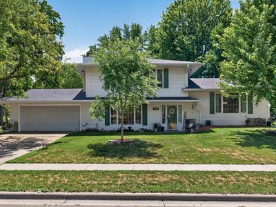 1094 Lowell Dr