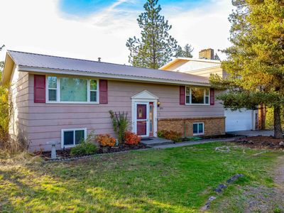 Property at 27111 N Bear Lake Rd, Chattaroy, WA