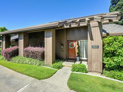 1935 Discovery Village Ln