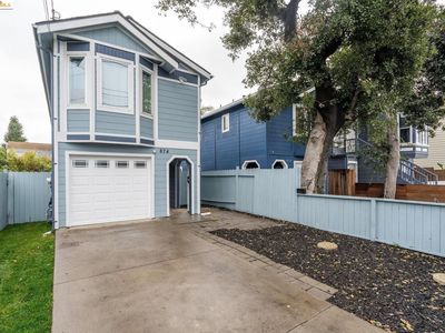 Property at 874 Pine St, Oakland, CA