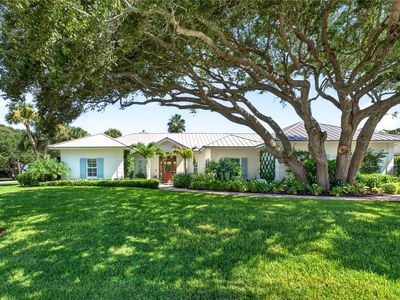911 Holoma Dr