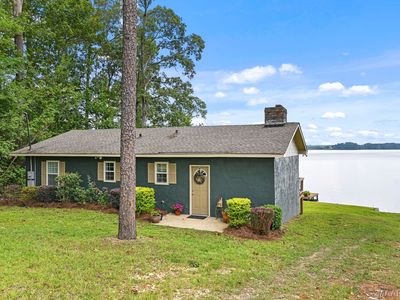 715 Hickory Dr