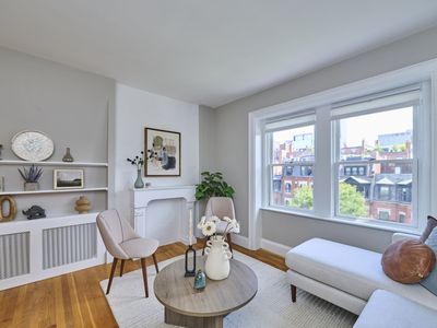 20 Hereford St APT 4