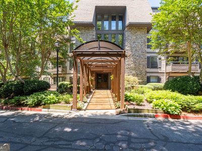 1120 Highland Bluff Dr SE