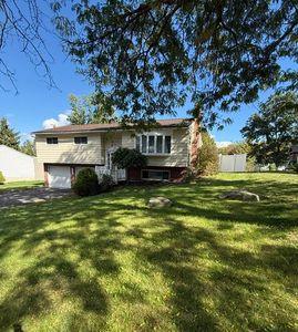 Property at 1509 Drexel Dr, Vestal, NY