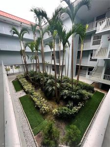 505 S Pine Island Rd APT B207