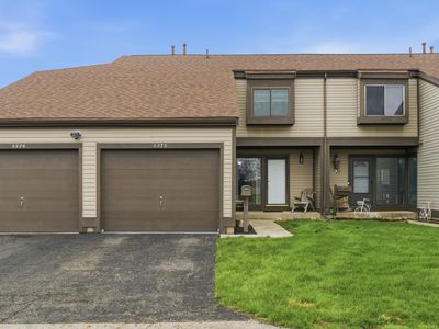 5272 Westbury Dr #13-B