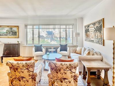 166 E 63rd St APT 10C