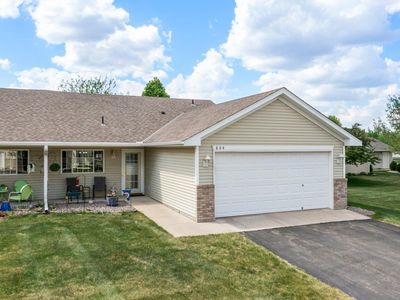 804 Greensview Ct NW