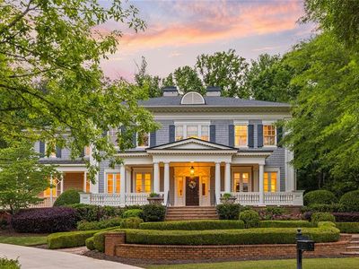 2000 Lancaster Sq