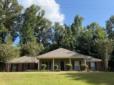 75 Eastbrook Pl