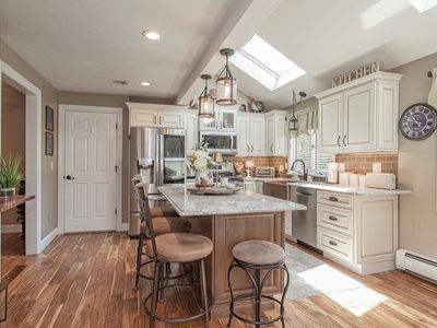 8 Cherrywood Ln