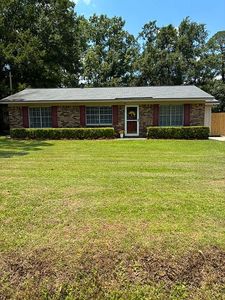 Property at 207 Poplar St, Bloomingdale, GA
