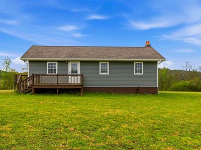 6 Leasure Ln