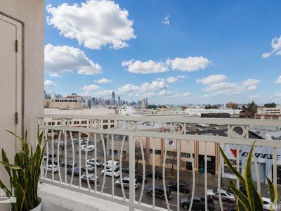 140 South Van Ness Avenue #707