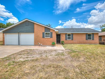 2760 Eunice Dr