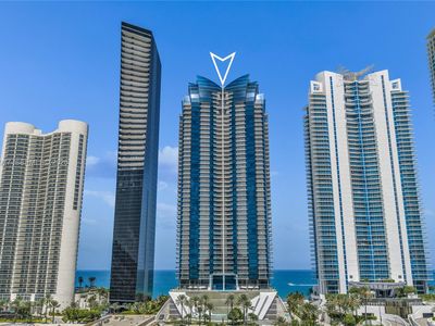 17121 Collins Ave APT 4205