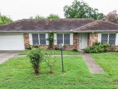2411 Ozark St