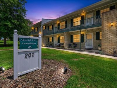 200 E 10th Ave APT 8