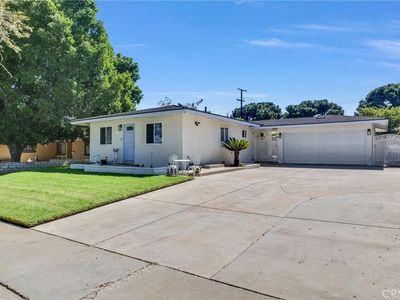1134 Redwood St