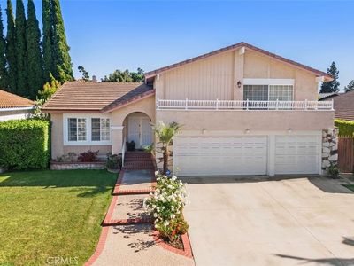 512 Loyola Dr