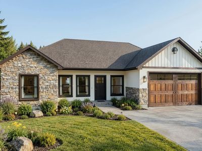 271 Alexandra Way