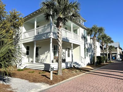 36 Moonlight Beach Ln