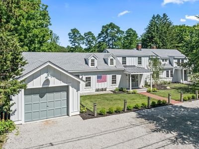 6 Curve St