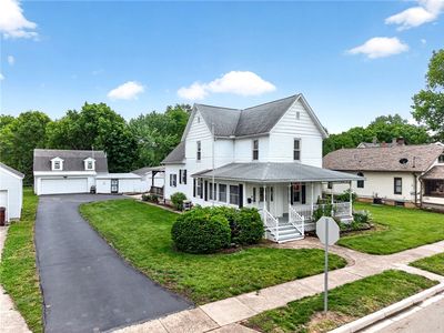 6 Maple St