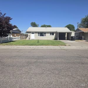 2431 Miller Ave