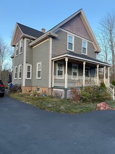 686 Pleasant St