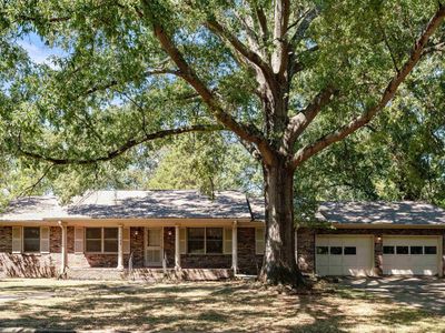 1508 Springlake Dr NE