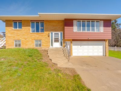 802 Custer Dr