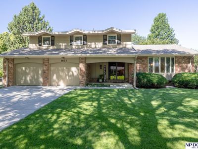1621 Broadmoore Dr
